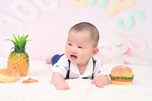景德镇宝宝在妈妈肚子里